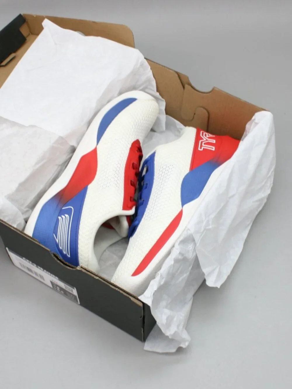 TYR Ladies 8 (men's 6.5) CXT-2 Trainer Red White Blue Mesh Gym Training Sneakers